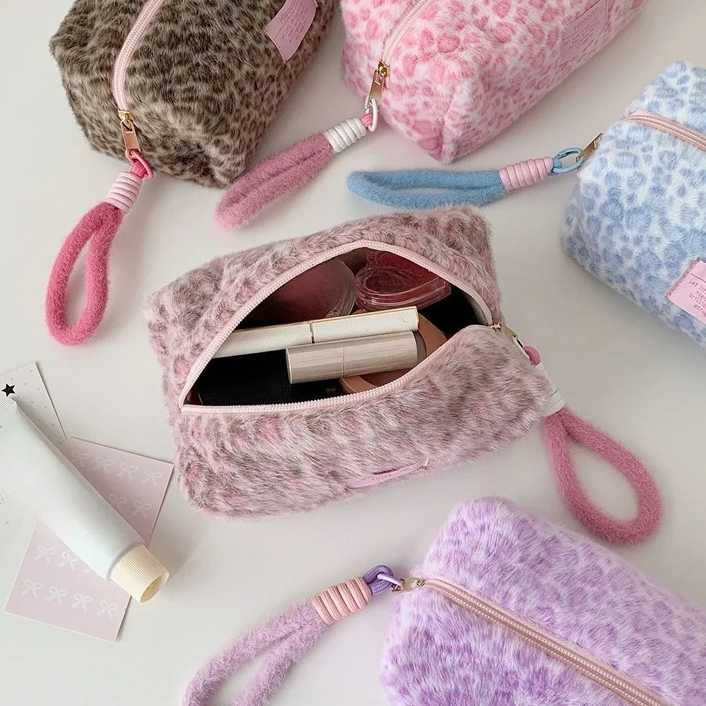 Sac à cosmétiques en peluche imprimé léopard coréen d'hiver, trousse de maquillage pour femme, trousse à crayons pour étudiante, trousse de toilette Portable pour organisateur de maquillage