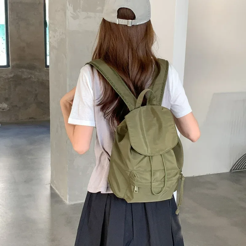 sac à dos coréen grande capacité avec rabat, nouveau sac à dos décontracté en nylon, sac à dos de sport polyvalent et tendance pour étudiants