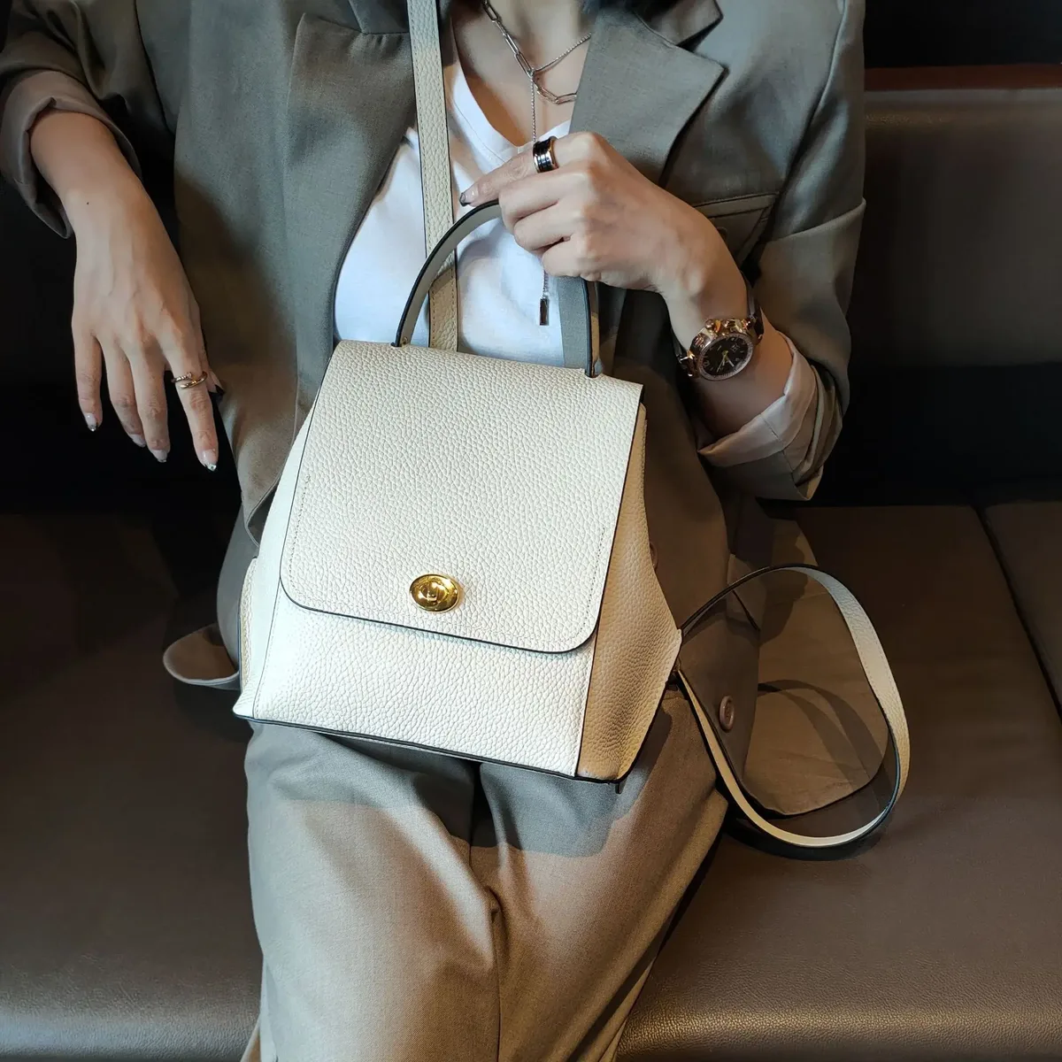 2026 Ins Vintage femmes sac à dos en cuir de vachette de haute qualité femme sac à bandoulière collège fille école livre sacs à dos sac à dos