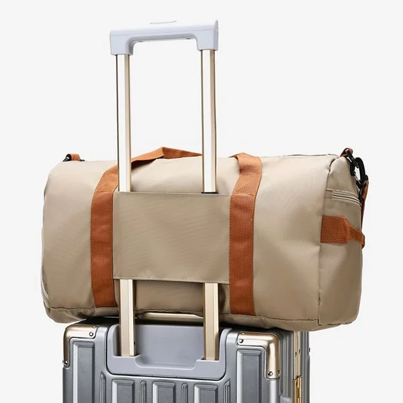 2025 nouveau sac de fitness mode sac à bagages hommes décontracté grande capacité sport sac à main voyage stockage bagages sac simple sac à fermeture éclair