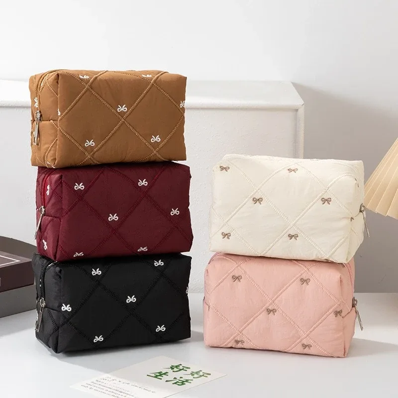 Sac de toilette brodé à nœud, grande capacité, sac de voyage, sac à maquillage à carreaux, pochette de rangement