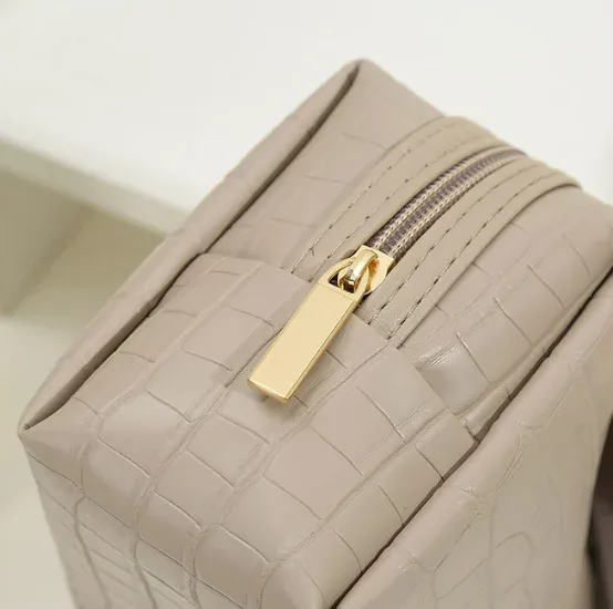 sac de maquillage imperméable en cuir pu tendance pour femmes, pochette cosmétique à motif crocodile gaufré, organiseur de voyage avec fermeture éclair