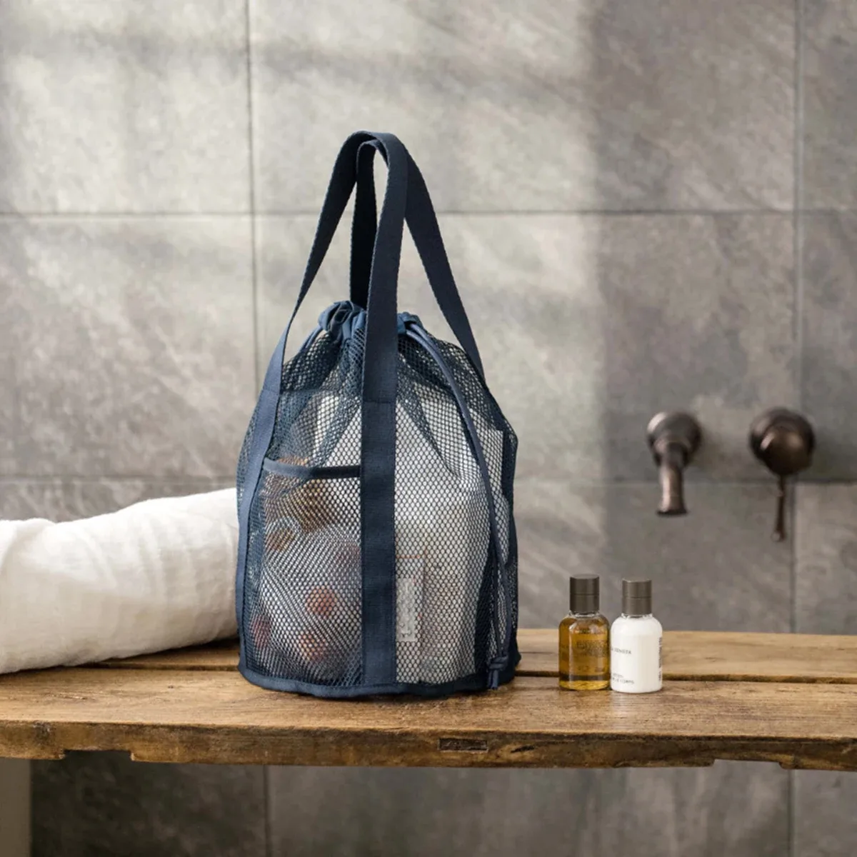 trousse de toilette de voyage beige, sac à main pliable ultra-léger en maille ajourée, poche à cordon, sac de plage, trousse de toilette, 1 pièce