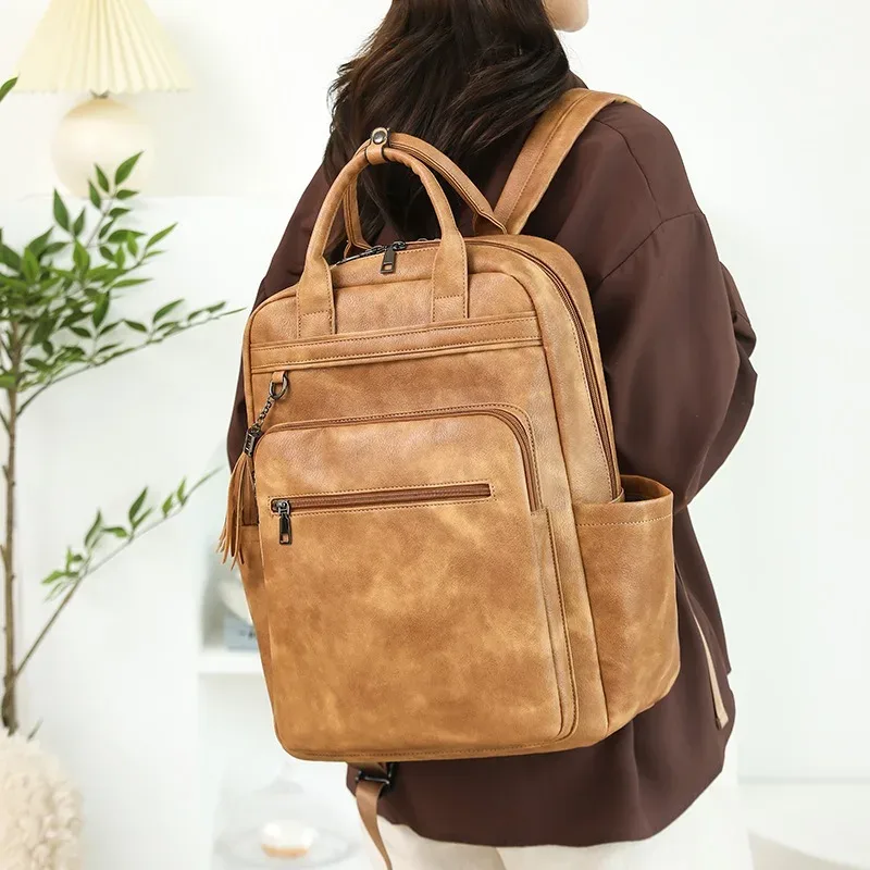 sac à dos cuir pu vintage dames – conçu pour ordinateur 15.6 pouces, parfait comme daypack collège, sac bureau et valise de voyage, détails rétro charmeur, matériaux durables, compartiments, s’adapte à tous les moments