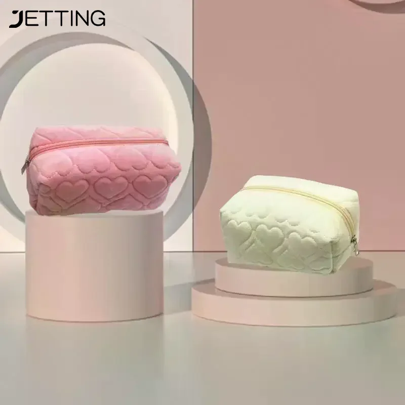 sac de maquillage en peluche à motif d'amour pour femmes, grands sacs à cosmétiques portables de voyage et de transport, trousse de toilette à fermeture éclair, sacs de rangement de lavage