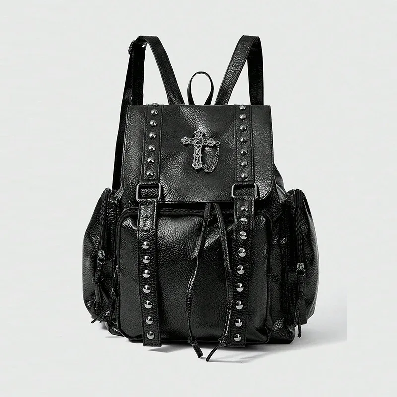 Sac à dos punk à rivets pour femme en cuir PU avec fermeture à cordon pour usage quotidien