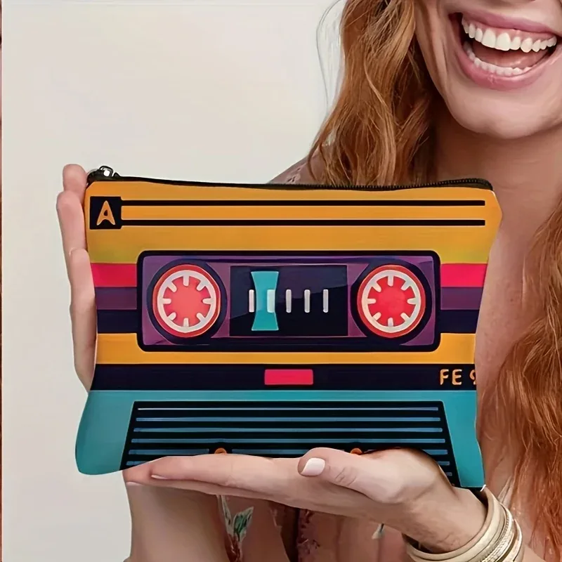 fermeture à glissière de sac cosmétique de bande de cassette rétro en polyester léger, conception nostalgique pliable des années 80/90 pour le sac de voyage des femmes