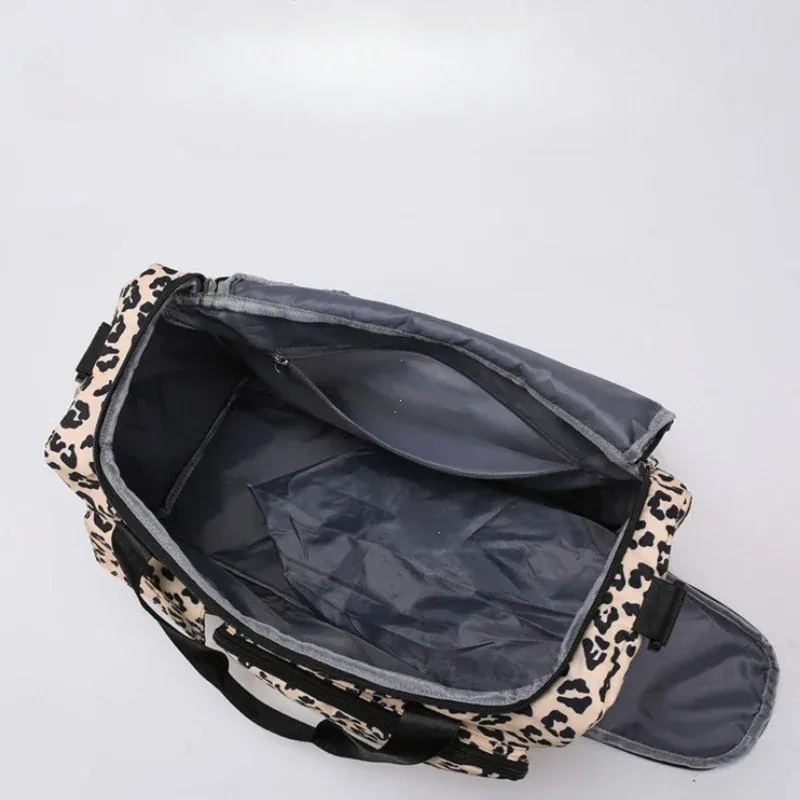 sac polochon de voyage de grande capacité pour femmes, sac à main léopard zèbre camouflage pour femmes, sac à bandoulière de séparation sèche et humide pour fitness
