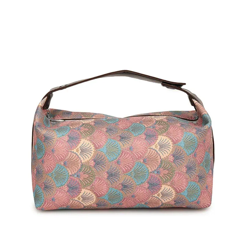 nouvelle trousse de toilette et de maquillage portable multifonction pour femme, sac à main en forme d'oreiller avec lettres, idéale pour le voyage