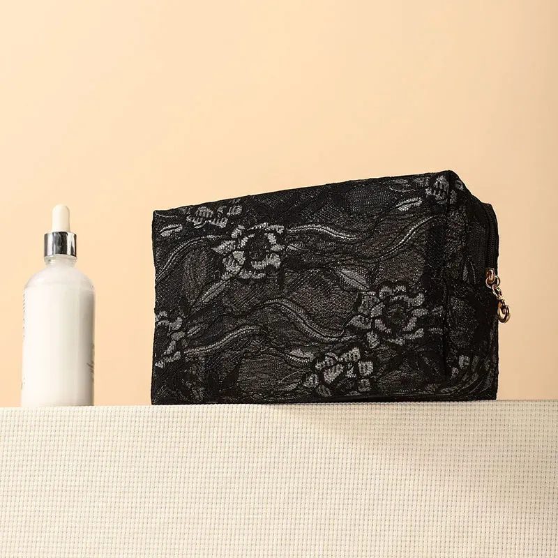 trousse de maquillage en dentelle pour femmes et filles, pochette en maille pour rouge à lèvres, organisateur de toilette de voyage avec poches intérieures pour les essentiels