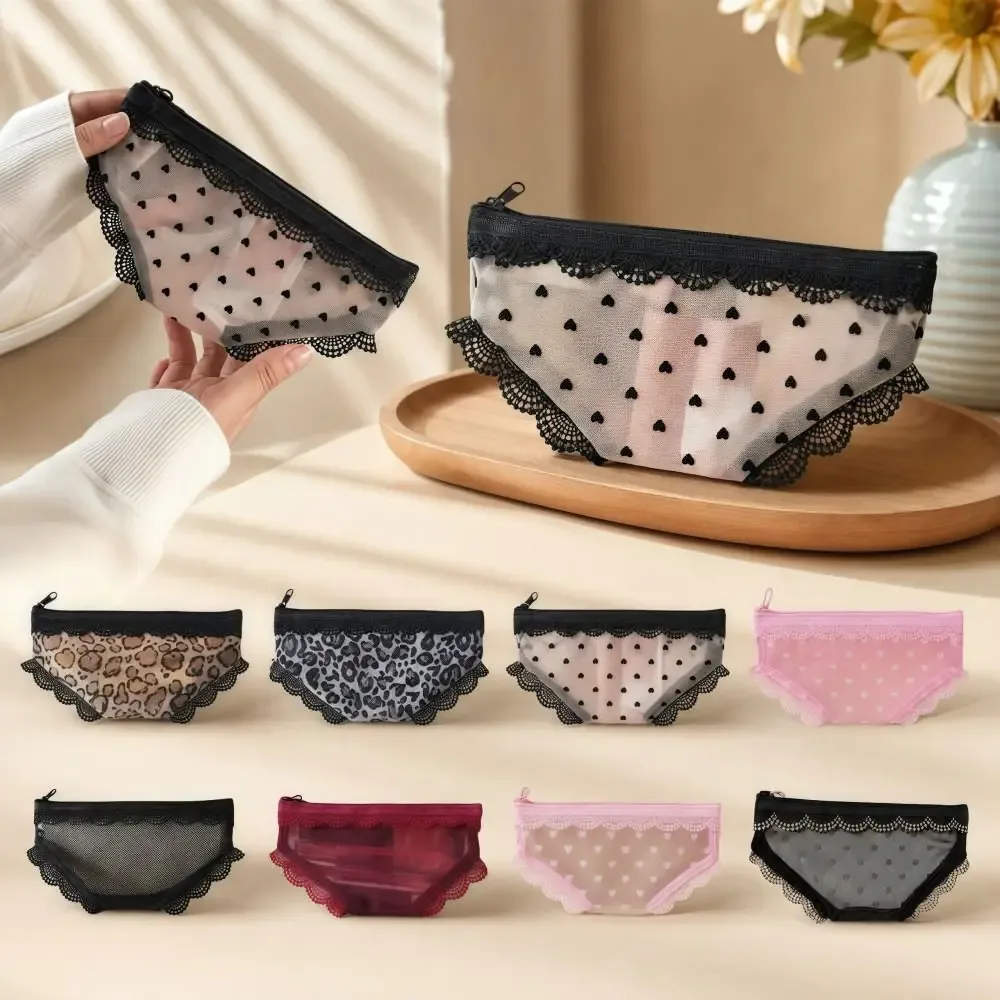 pochette cosmétique unique en forme de slip, en dentelle transparente avec motif cœur, sac de rangement pour maquillage, trousse de toilette en maille y2k pour le voyage