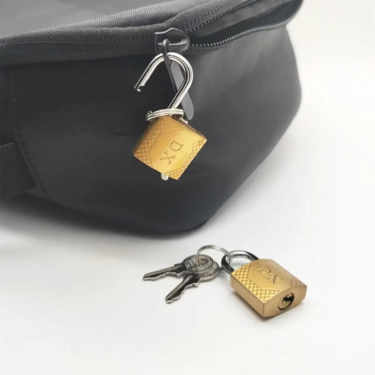 Mini cadenas en métal avec clé, petit cadenas pour bagages, armoire, tiroir, école, sécurité domestique