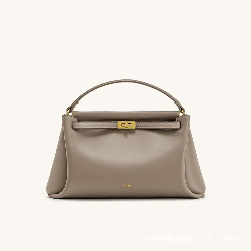 sac à main jw pei avec boucle, nouveau sac bandoulière carré pour femme 2026, sac à épaule haut de gamme de niche
