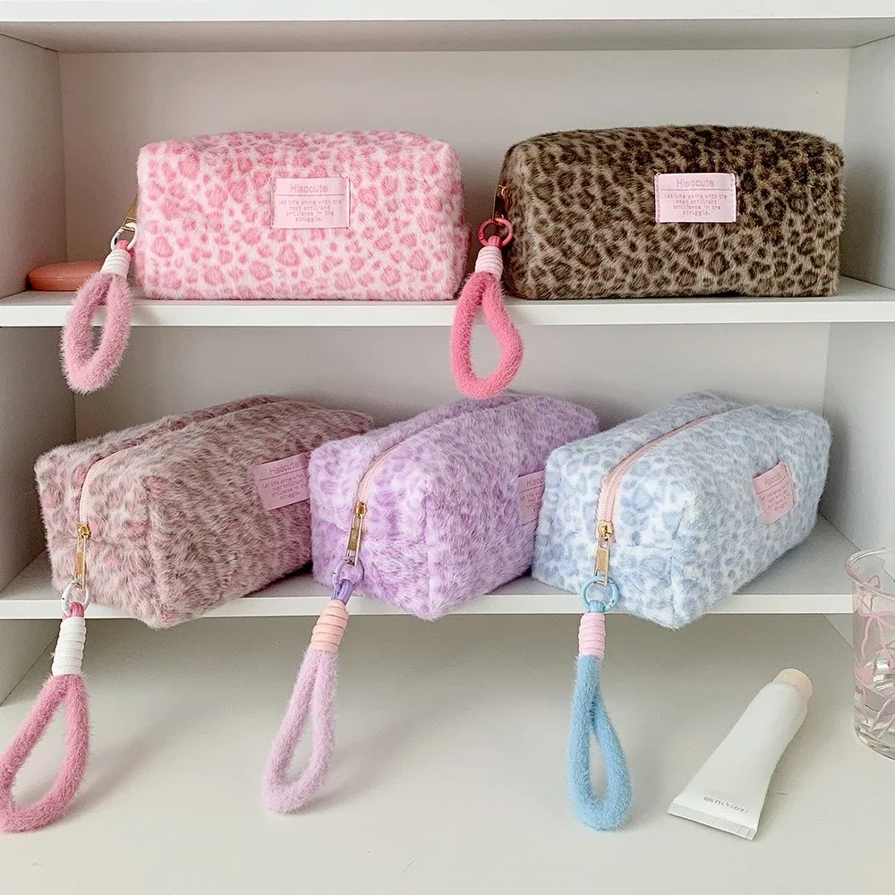 sac à cosmétiques en peluche imprimé léopard coréen d'hiver, trousse de maquillage pour femme, trousse à crayons pour étudiante, trousse de toilette portable pour organisateur de maquillage
