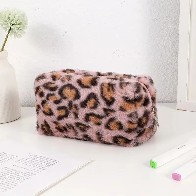 pochette de maquillage en peluche à imprimé léopard, sac de toilette portable pour voyage, sac cosmétique doux et duveteux, trousse à crayons multi-usage pour filles