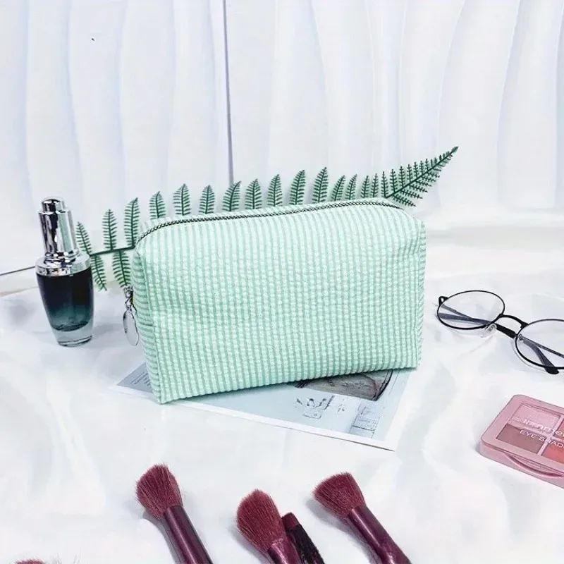 trousse de toilette rayée personnalisée – brodée sur mesure, rangement de cosmétiques portable en polyester, idéale pour les voyages, le dortoir scolaire et la maison