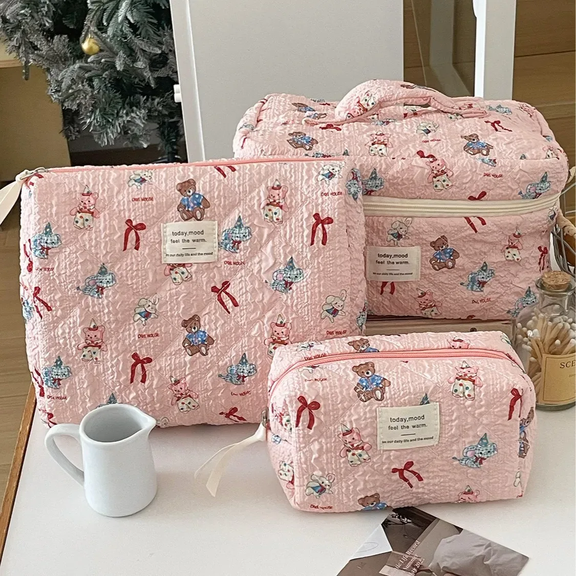 lot de 3 trousses de toilette matelassées à nœuds et motifs floraux, style vintage, grande capacité, souples et portables, pour maquillage et articles de toilette