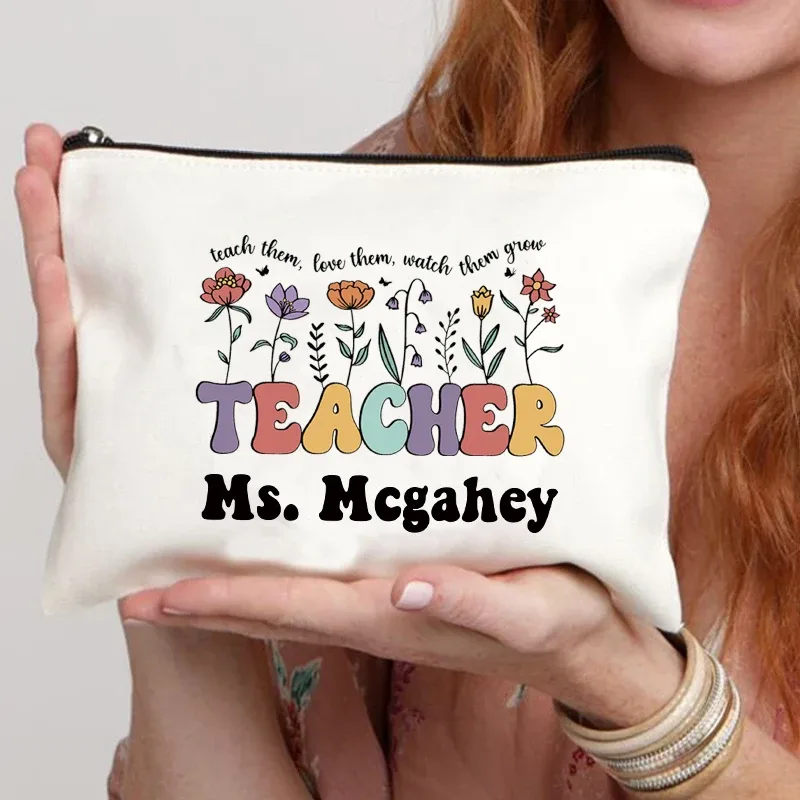 trousse de maquillage personnalisée avec nom de l'enseignant, sac à main pour femme, meilleur cadeau de graduation pour les enseignants, trousse à crayons, cadeau de retour à l'école