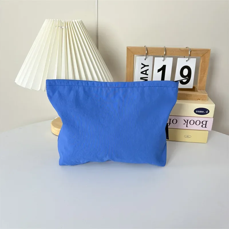 sac cosmétique en nylon avec logo imprimé personnalisé, couleur unie simple, pochette pour femme, grande capacité, fermeture éclair, sacs de rangement pour articles de toilette