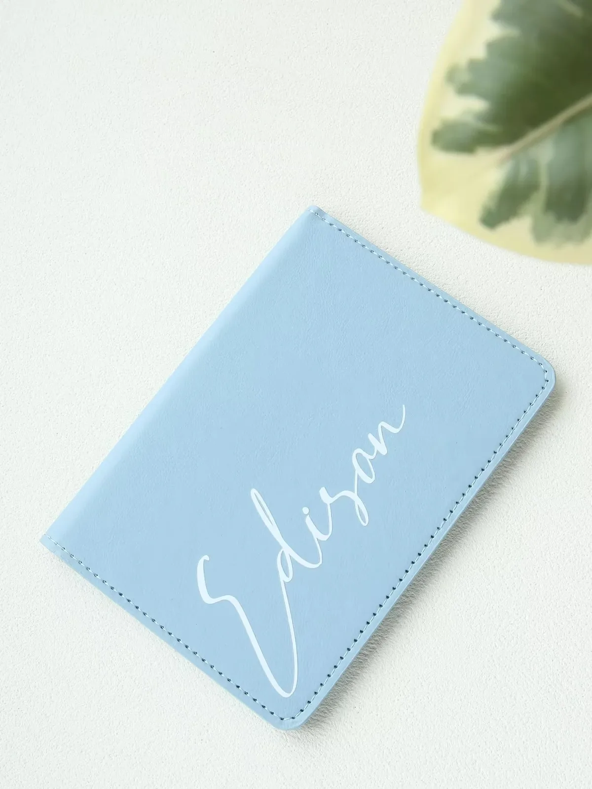 housse de passeport en cuir personnalisée avec nom, porte-documents et cartes chic avec monogramme personnalisé, accessoire de voyage unique, cadeaux de noël