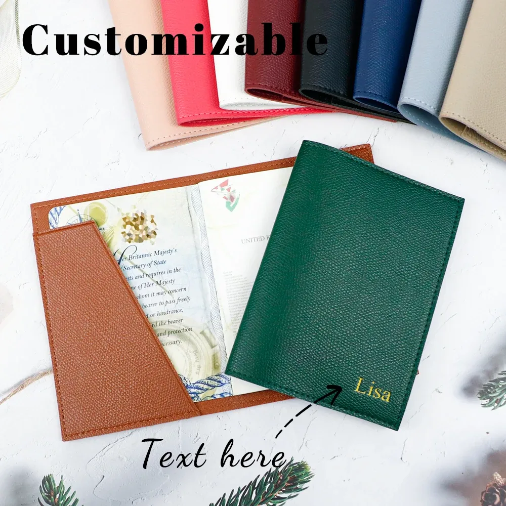 Porte-passeport personnalisé en cuir PU, pratique pour les voyages d'affaires et les trajets quotidiens.