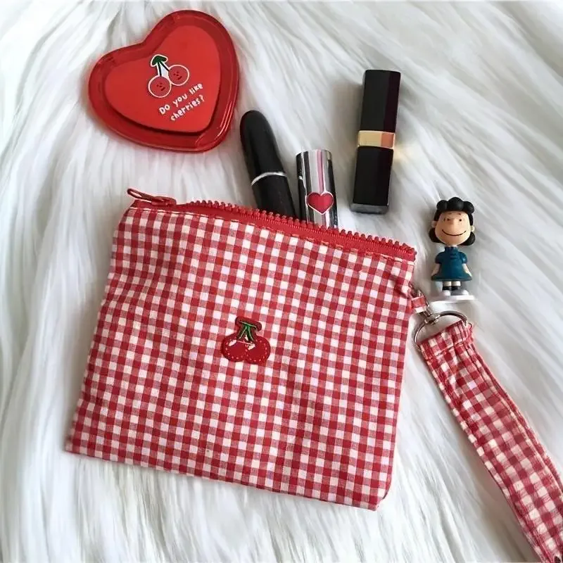 pochette cosmétique en toile imprimée cerise rouge, trousse de maquillage portable à carreaux rouges, petit rangement pour rouge à lèvres, cadeau idéal pour amies