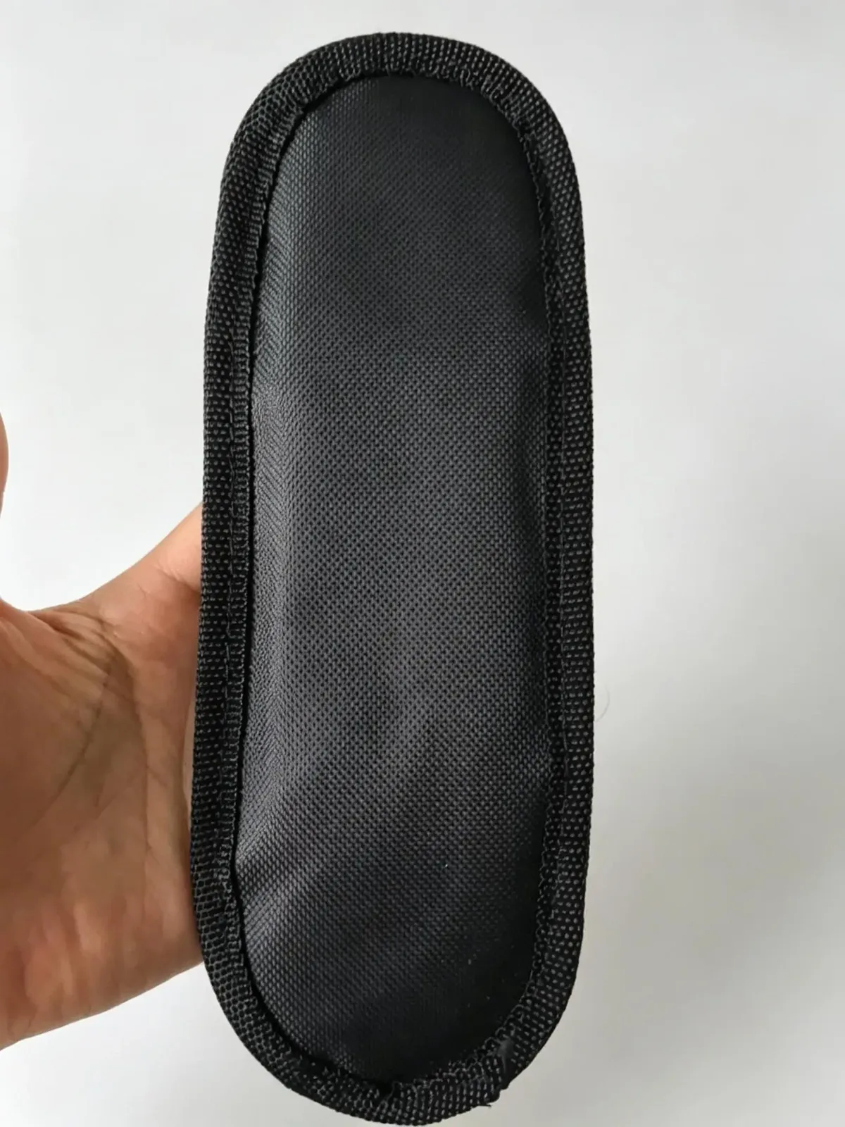 1 pièce de coussin de soulagement de pression pour bandoulière détachable et antidérapante, pour sac à dos, sac pour ordinateur portable, sac à bandoulière, accessoires universels pour sacs.
