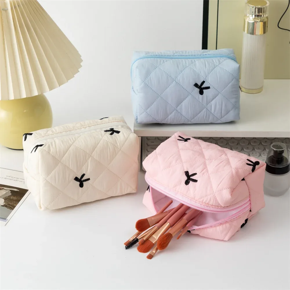 trousse de maquillage en coton matelassé avec nœud pour femme, sacs à cosmétiques à fermeture éclair, trousse de toilette portable pour fille, grande capacité, évaluation de maquillage