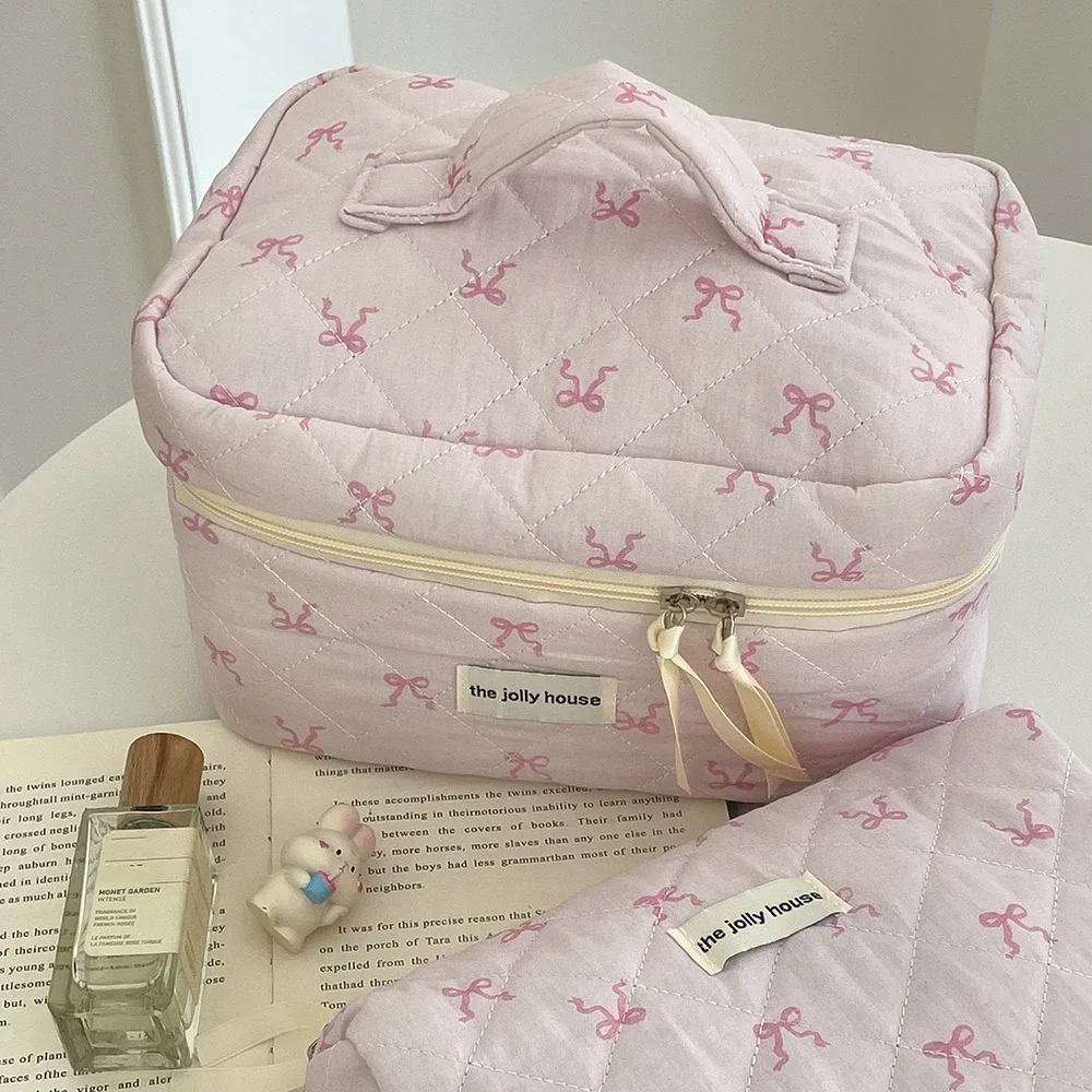 sac de toilette matelassé rose fraise pour femme, pochette de rangement portable pour maquillage et articles de toilette, sac à main zippé pour dames