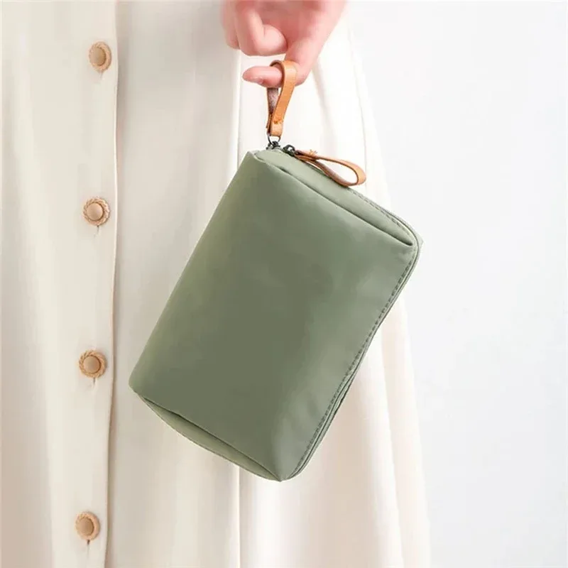 trousse de maquillage grande capacité plusieurs couleurs sac de voyage cosmétique à compartiments pochette à lèvres