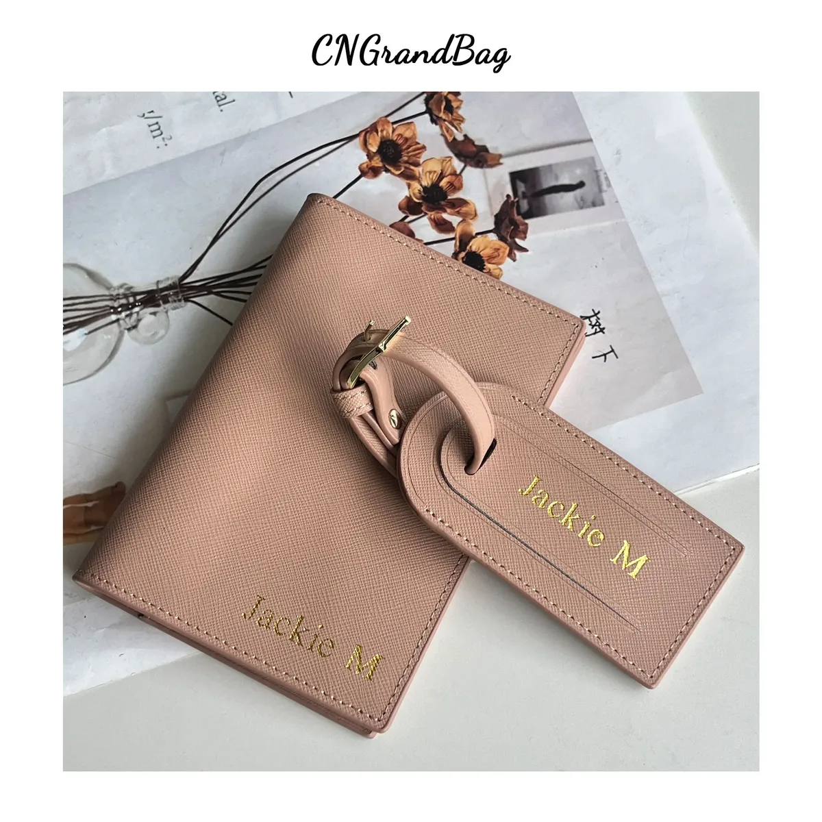 saffiano-couverture de passeport en cuir pu avec nom personnalisé, étiquettes à bagages, porte-passeport, étiquette de valise de voyage, accessoires d'embarquement
