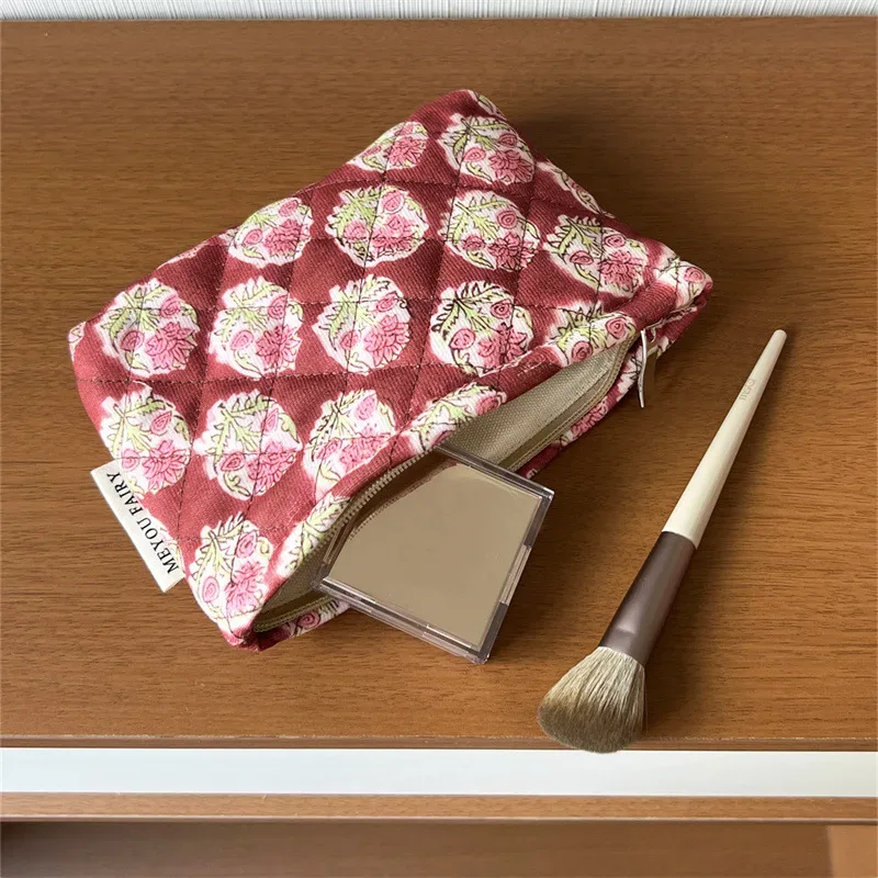 trousse de maquillage florale matelassée grande capacité, pochette de rangement de voyage, organisateur de toilette, sac à main portable, étui cosmétique doux et mignon