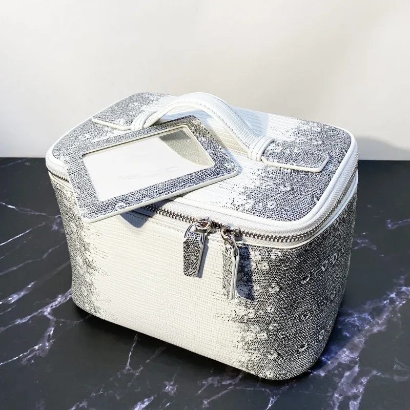 personnaliser les initiales en cuir véritable motif lézard sacs de maquillage pour femmes sacs à main et sacs à main de luxe 2026 nouveau en peau de vache avec miroir maquillage voyage affaires sac organisateur