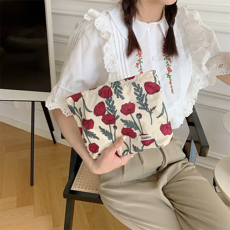 sac de rangement pour rouge à lèvres cosmétique de voyage à fermeture éclair florale pour femmes, portefeuille kawaii, trousse de maquillage, sacs à main, trousse à crayons, trousse d'évaluateurs, mignon