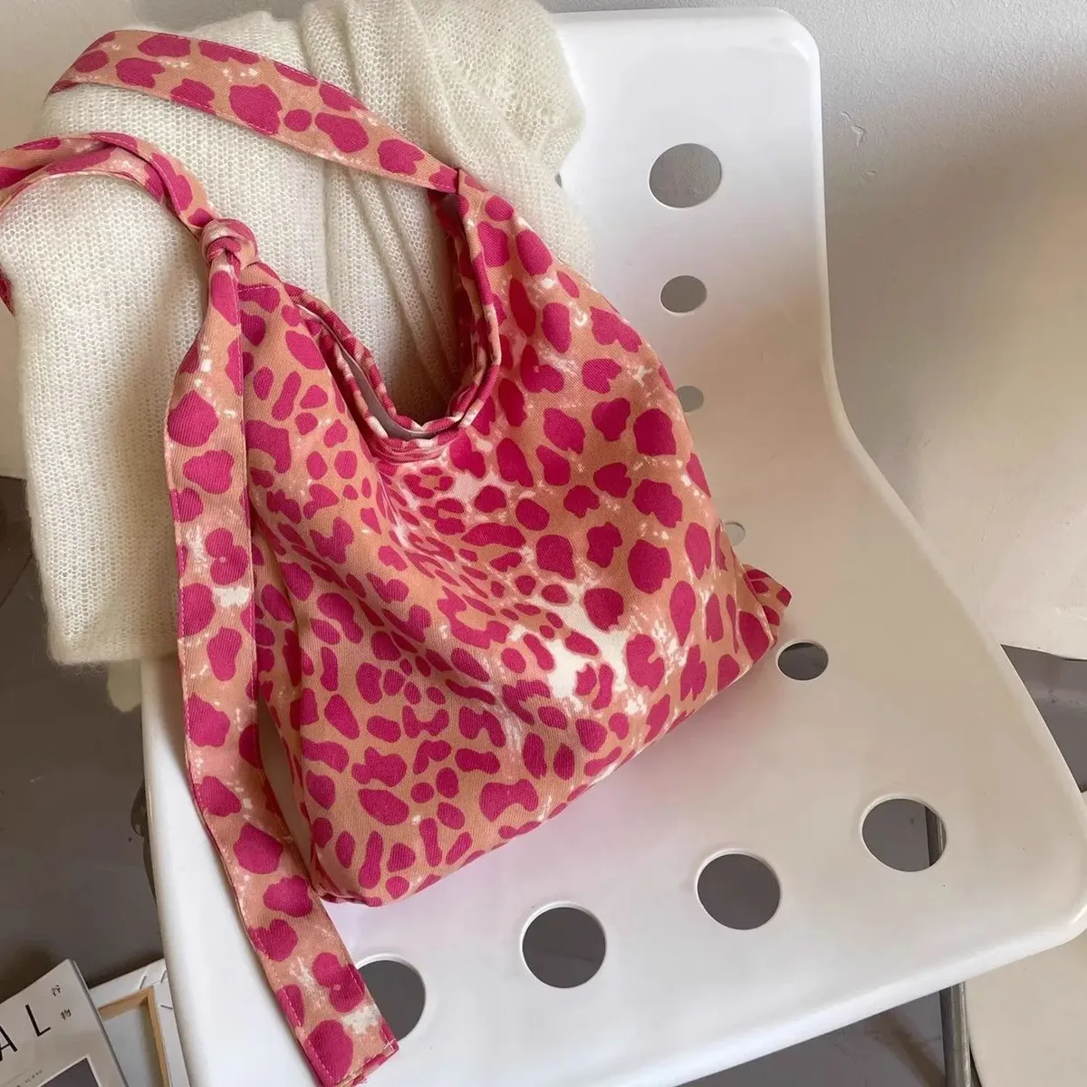 2025 nouveau doux cool framboise poudre léopard unique épaule sac à bandoulière pour femmes sac sac réglable velours côtelé sac