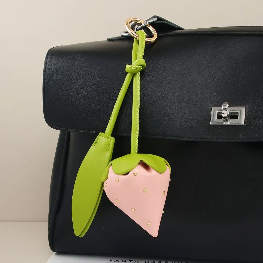 pendentif sac à dos en cuir pu tressé motif fleur, fraise, cerise, accessoire de sac, porte-clés de voiture, porte-clés fruit pour femme