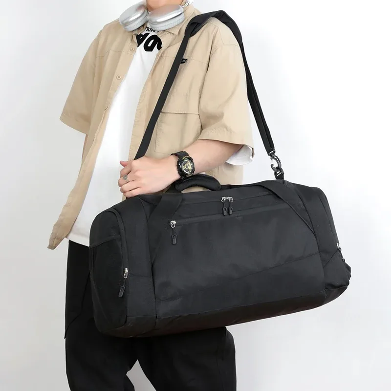 sac de voyage personnalisé haute capacité avec séparation sec/humide, sac de sport avec logo, sac de gym, sac de boxe avec nom imprimé