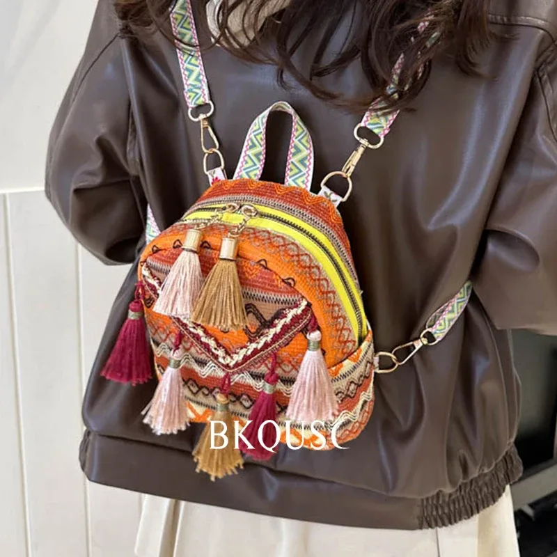 sac à dos mini en paille tressée bkqusc pour femme, style ethnique élégant, rétro, avec coutures colorées, petit sac de rangement féminin