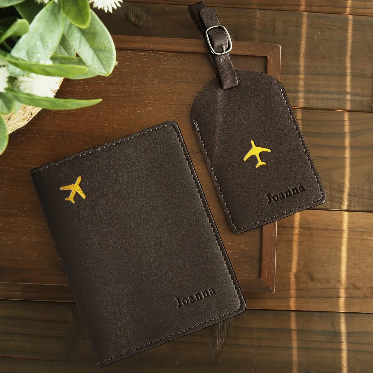 porte-passeport personnalisé en cuir artificiel avec nom personnalisé, étiquette de bagage légère et pliable, idéale pour les sorties et les cadeaux de voyage