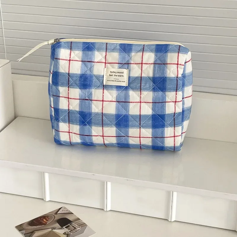 trousse à cosmétiques vintage pour femme, jolie pochette à carreaux, trousse de maquillage de voyage pour femme, coton matelassé, ligne rouge et étui à crayons de rangement blues