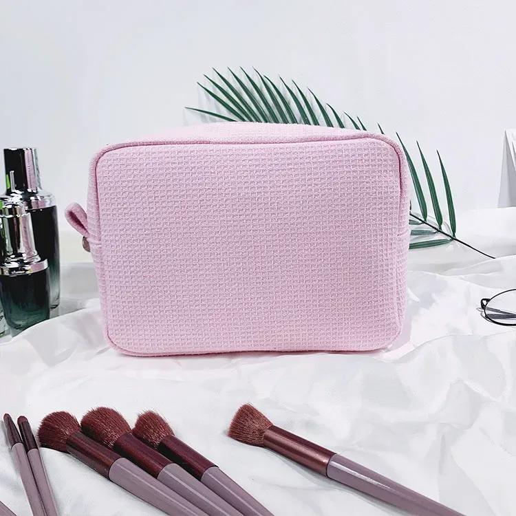 pochette de maquillage personnalisée brodée avec nom, sac cosmétique sur mesure, cadeau pour demoiselle d'honneur, cadeau pour lune de miel, cadeau pour l'équipe de mariage