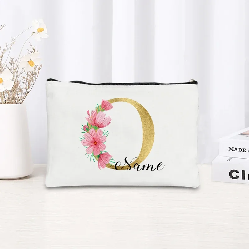 grande pochette zippée à motif floral rose et initiales dorées, organisateur d'essentiels de voyage en toile, trousse de maquillage pour enterrement de vie de jeune fille avec sac personnalisé avec nom.