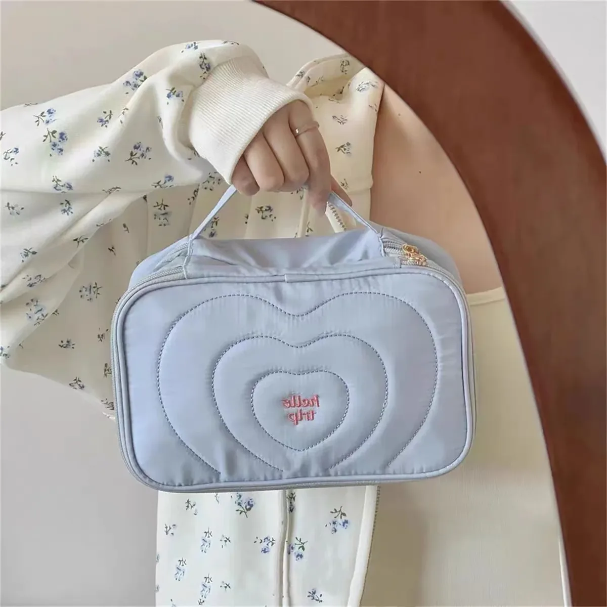 Nouvelle trousse de maquillage portable à plusieurs compartiments, grande capacité, brodée, avec rabat, sac de toilette portable au motif sel marin, sac de voyage.