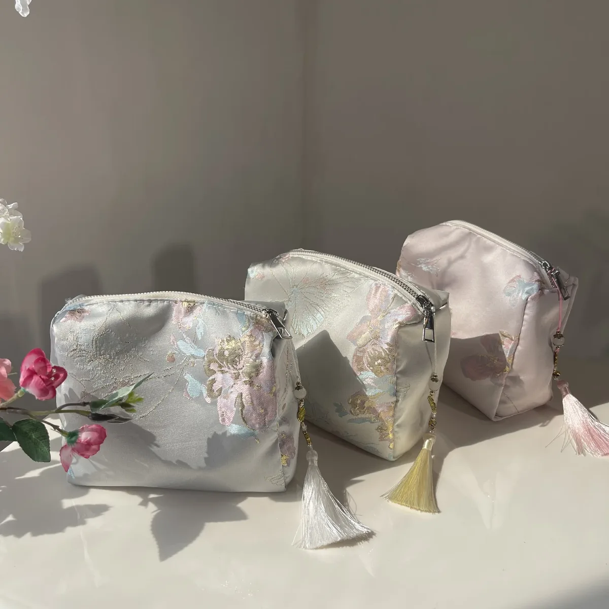 sac à cosmétiques élégant à fleurs pour femmes, organiseur de maquillage de voyage, pochette à fermeture éclair, sac de rangement