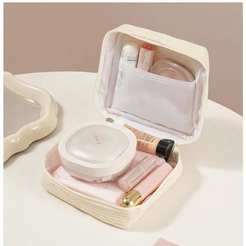 pochette hygiénique portable mignonne, trousse de toilette multifonction, pochette de rangement cosmétique pour femme, étui de rangement durable pour maquillage