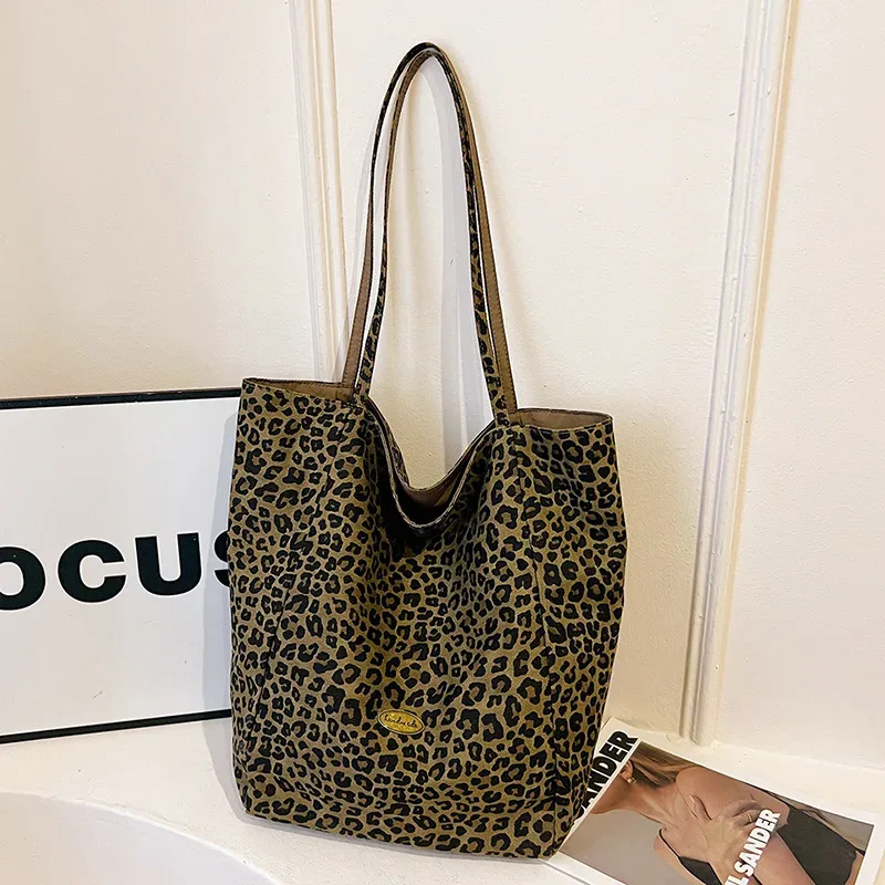 Sac fourre-tout grande capacité en toile double face imprimé léopard pour femme, style décontracté universitaire, sac à bandoulière, sac de ville pour trajets quotidiens