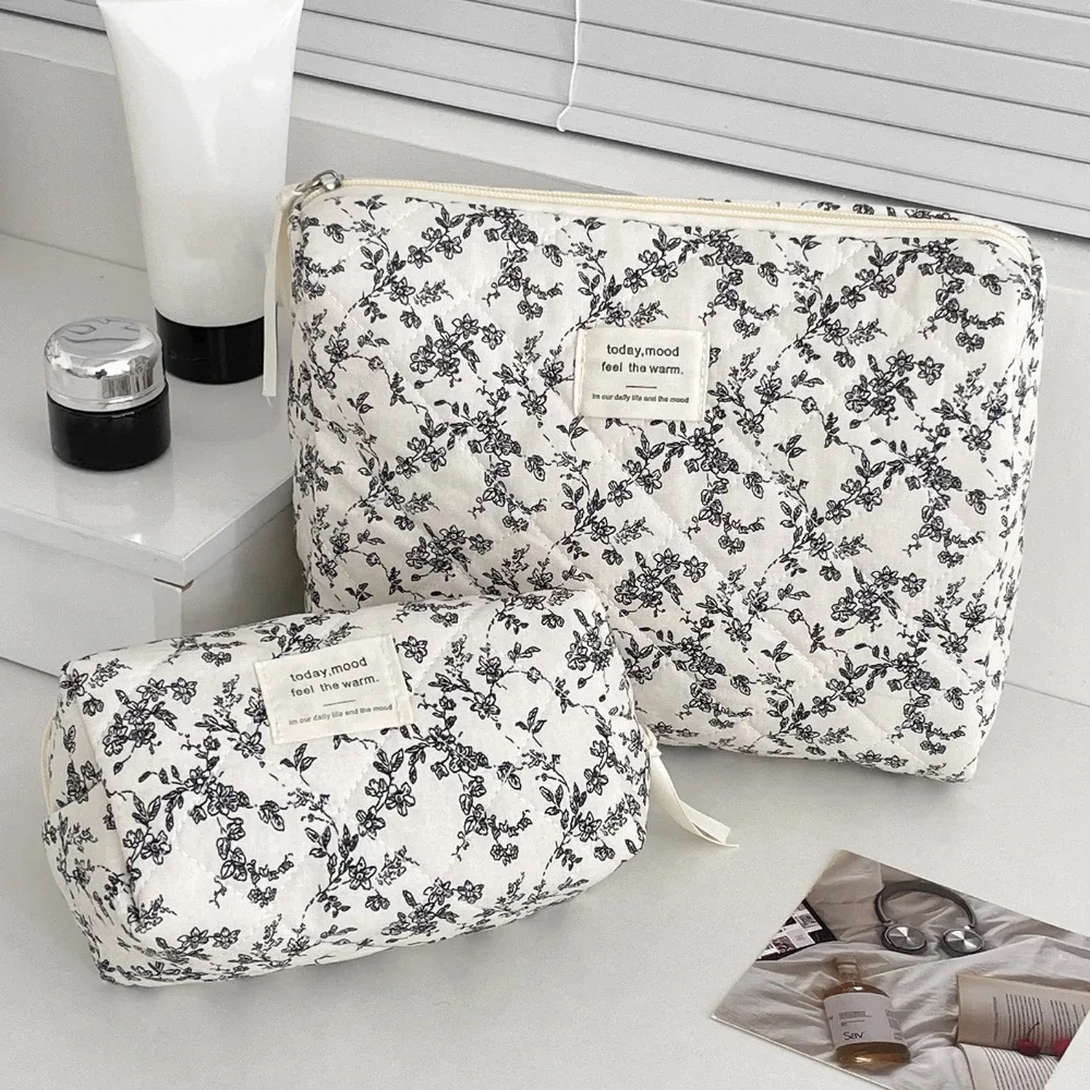 sac fourre-tout matelassé noir à motif floral pour femme, sac à main de voyage, pochette de rangement portable pour cosmétiques et maquillage avec fermeture éclair