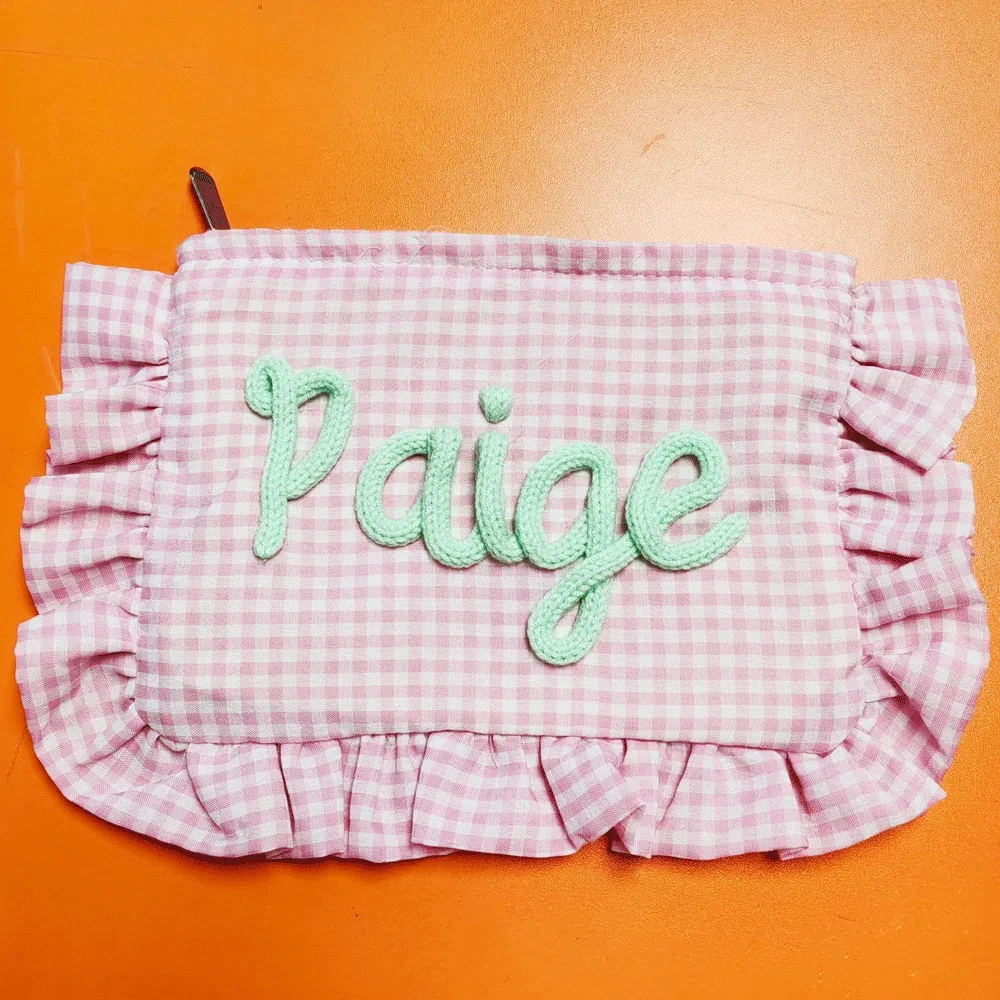 trousse de maquillage personnalisable à carreaux et volants avec nom, organiseur à carreaux vintage, trousse de toilette portable – un excellent cadeau pour les meilleures amies
