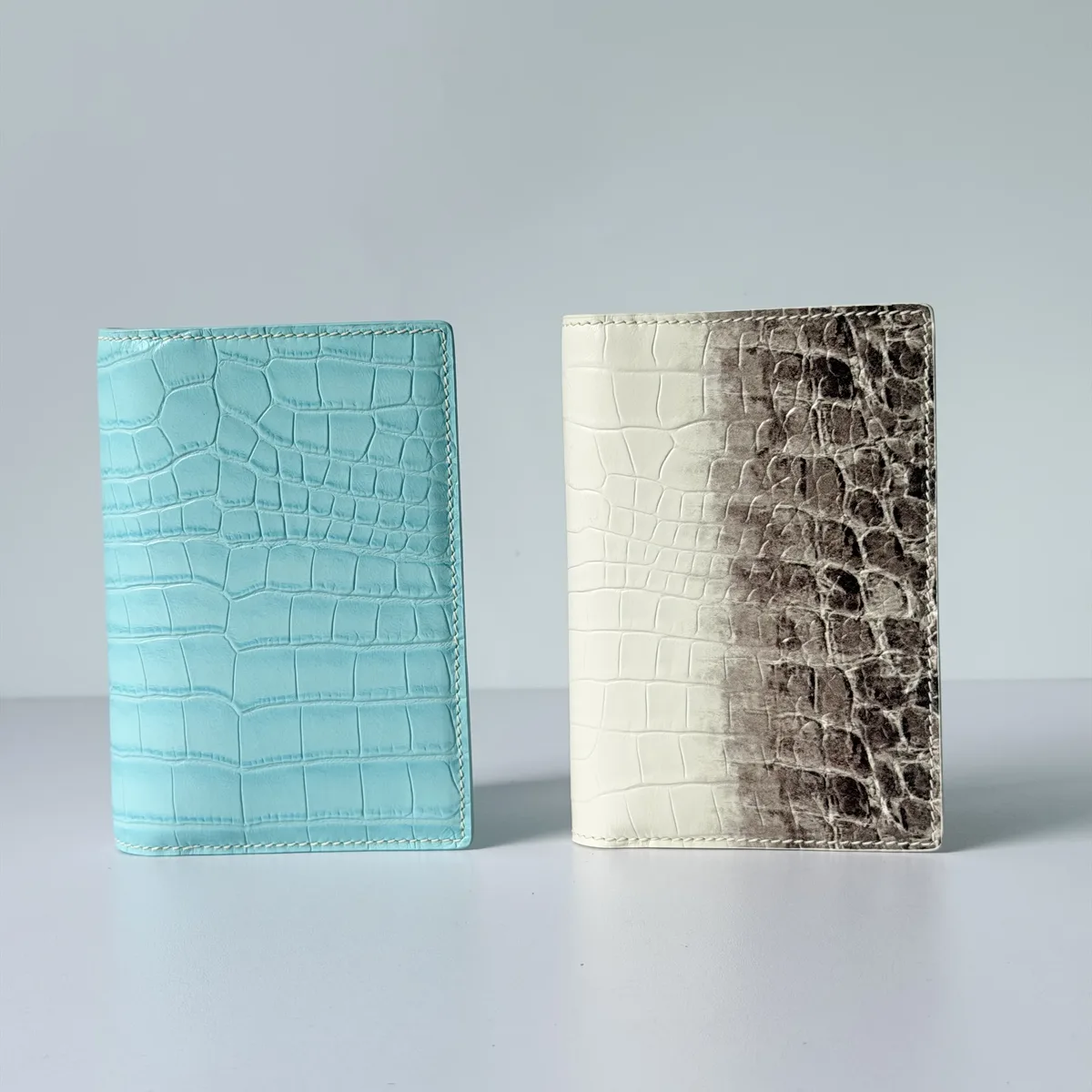 porte-passeport en cuir véritable à motif crocodile, mode haut de gamme, en cuir de vachette première couche, multifonctionnel, porte-cartes d'identité et de passeport