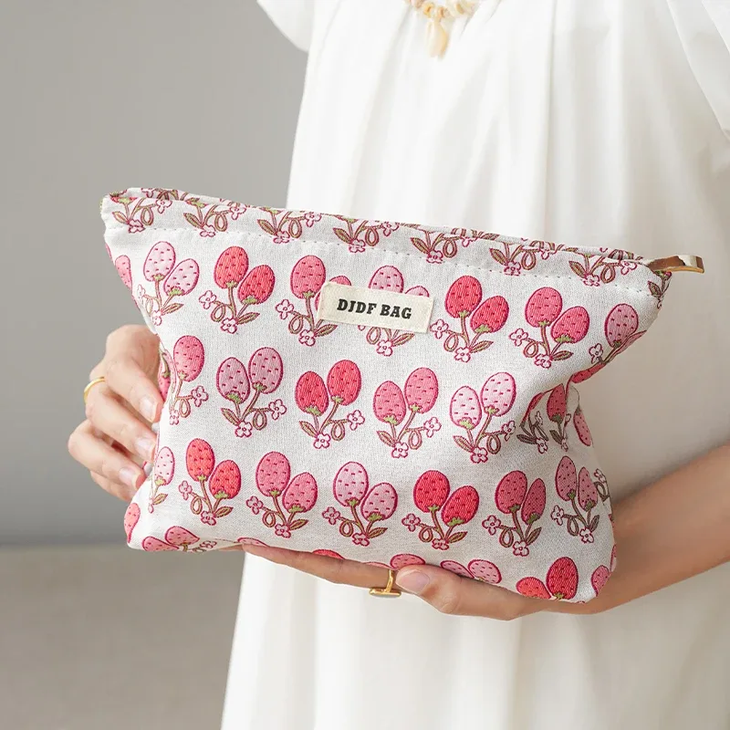 trousse de maquillage pour femmes, bouquet bleu, serviette hygiénique de grande capacité, retouche, fournitures de maquillage, sac de rangement en toile, trousse de toilette